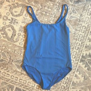 Hatch Ribbed Maternity Swimsuit size M